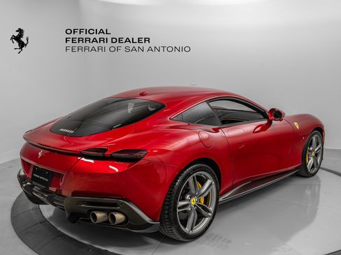 Certified 2022 Ferrari Roma image 9