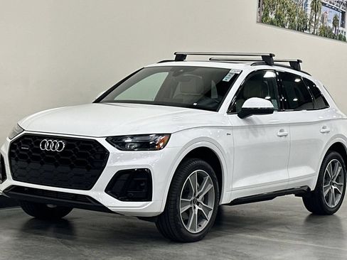 Used 2025 Audi Q5 2.0T Premium w/ Convenience Plus Package AWD/4WD image 8