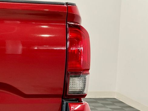Used 2019 Toyota Tacoma TRD Sport w/ Technology Package image 12