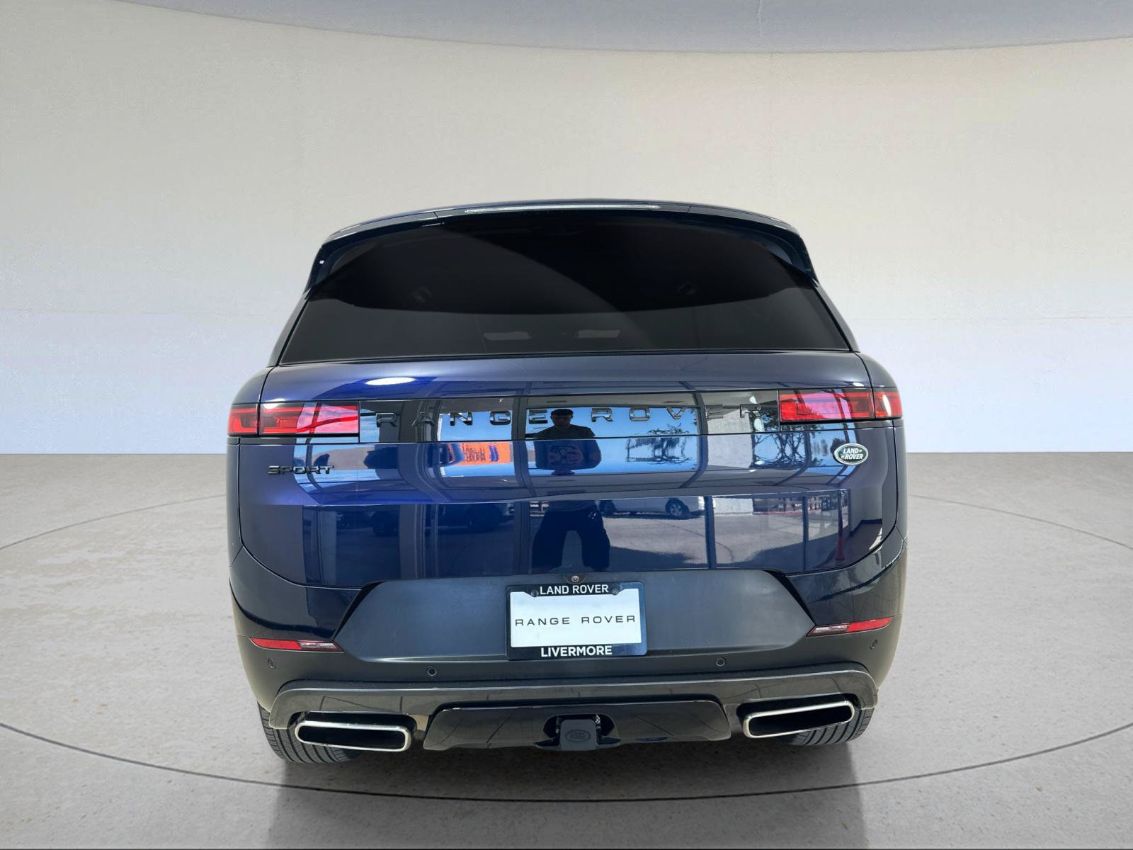 Used 2023 Land Rover Range Rover Sport SE AWD/4WD image 5