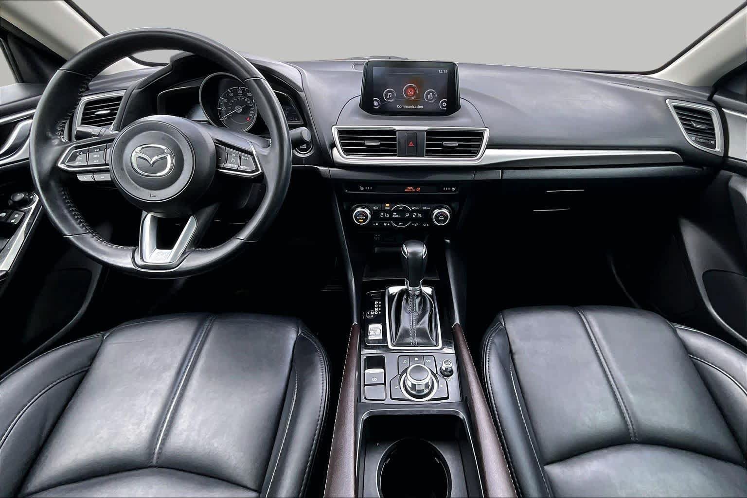 Used 2018 MAZDA MAZDA3 Touring FWD image 16
