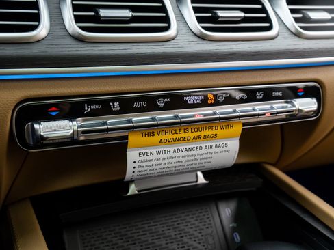 New 2026 Mercedes-Benz GLS 450 4MATIC image 31