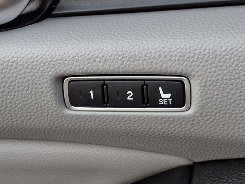 Used 2018 Honda Accord Touring image 30