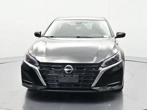 Used 2023 Nissan Altima 2.5 SV FWD image 2