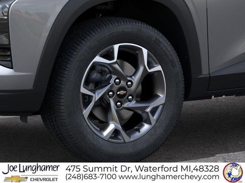 New 2026 Chevrolet Trax LT w/ Sunroof Package FWD image 9