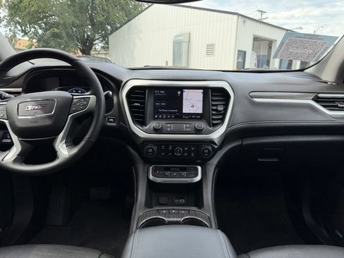Used 2023 GMC Acadia SLT w/ Technology Package AWD/4WD image 18