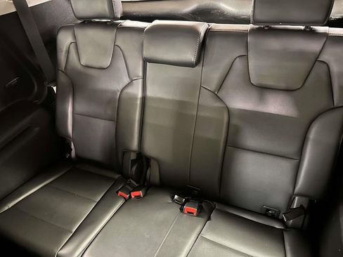 Used 2025 Kia Telluride S image 18