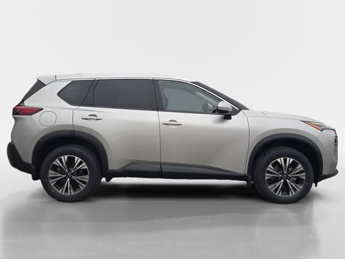 Used 2023 Nissan Rogue SV image 6