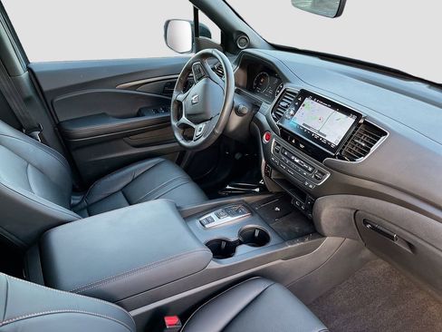 Used 2025 Honda Ridgeline TrailSport image 25