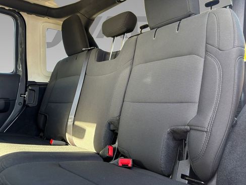 Used 2023 Jeep Wrangler Sahara image 4