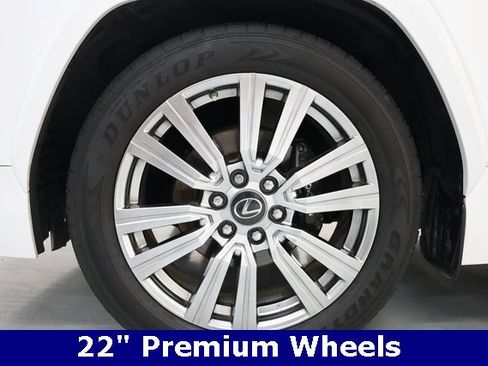 Used 2023 Lexus LX 600 4WD w/ Ultra Luxury Package image 43