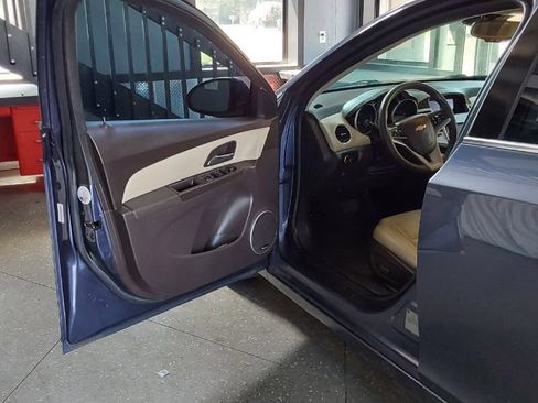 Used 2013 Chevrolet Cruze LT w/ Enhanced Safety Package FWD image 17