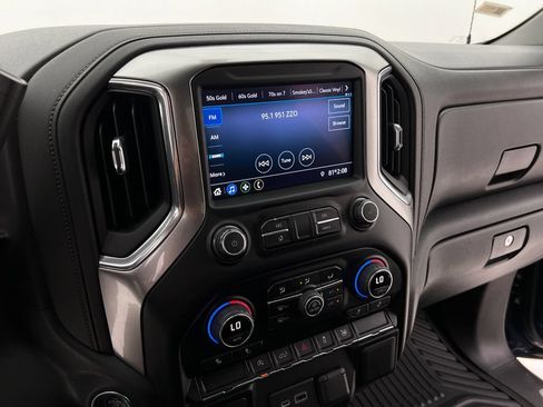 Used 2021 Chevrolet Silverado 1500 LT AWD/4WD image 19