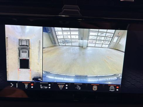 Used 2025 GMC Sierra 1500 Denali Ultimate image 31