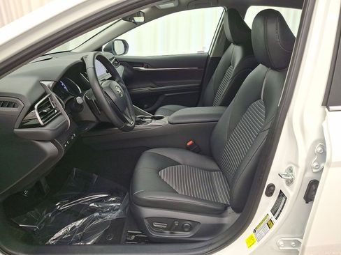 Certified 2024 Toyota Camry SE image 11