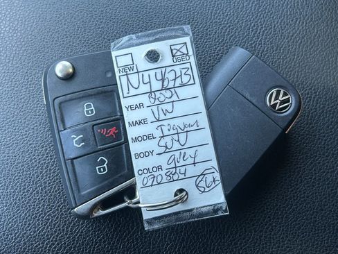 Used 2021 Volkswagen Tiguan SE R-Line AWD/4WD image 15