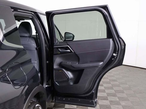 New 2025 Mitsubishi Outlander SE FWD image 26