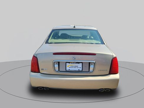 Used 2005 Cadillac De Ville w/ Deville Premium Package FWD image 4