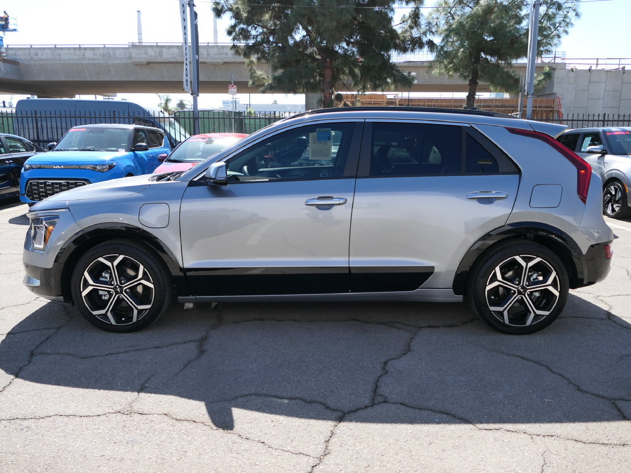 Certified 2024 Kia Niro SX Touring FWD image 6