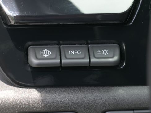 Used 2025 Chevrolet Silverado 2500 ZR2 w/ Technology Package AWD/4WD image 10