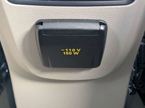 Used 2013 Ford C-MAX SEL image 20