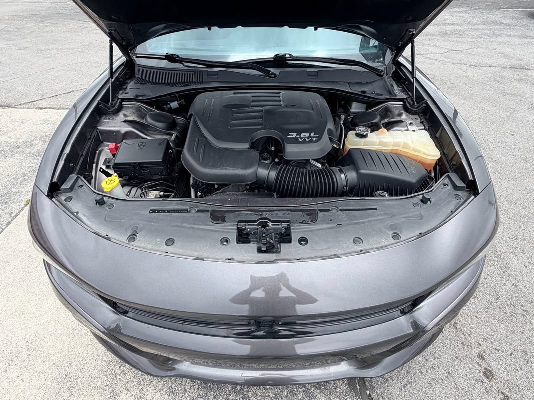 Used 2021 Dodge Charger SXT w/ Leather Interior Group RWD image 11
