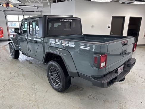 New 2026 Jeep Gladiator Sport image 6