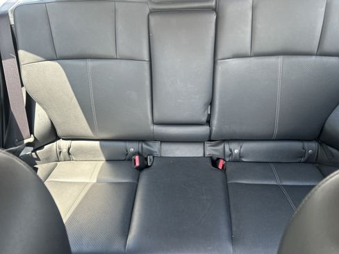 Used 2017 Subaru Forester 2.5i Touring AWD/4WD image 37