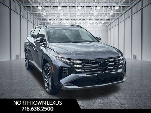 Used 2025 Hyundai Tucson Limited AWD/4WD image 4
