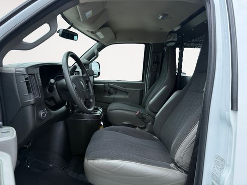 Used 2024 Chevrolet Express 2500 w/ Driver Convenience Package RWD image 10