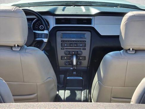 Used 2014 Ford Mustang Premium image 21