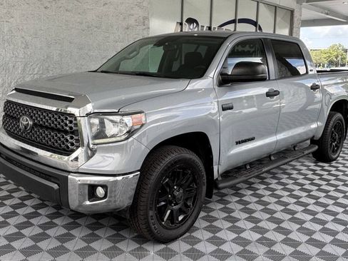 Used 2021 Toyota Tundra SR5 w/ SR5 Upgrade Package RWD image 5