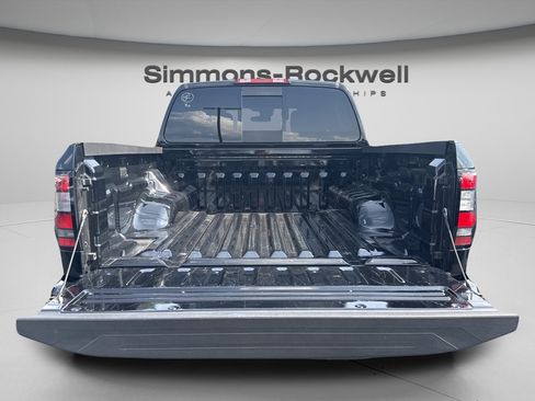 Used 2026 Nissan Frontier PRO-4X AWD/4WD image 8