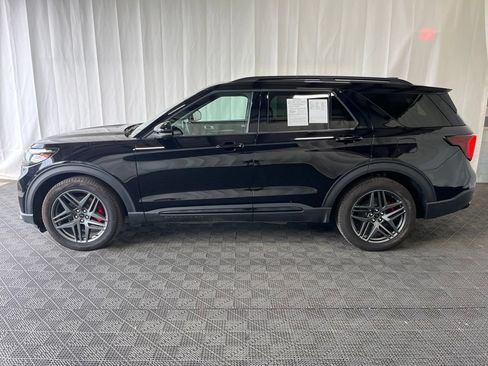 Used 2025 Ford Explorer ST AWD/4WD image 29