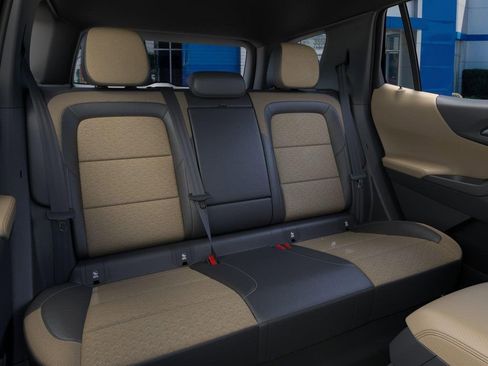 New 2026 Chevrolet Equinox ACTIV AWD/4WD image 17