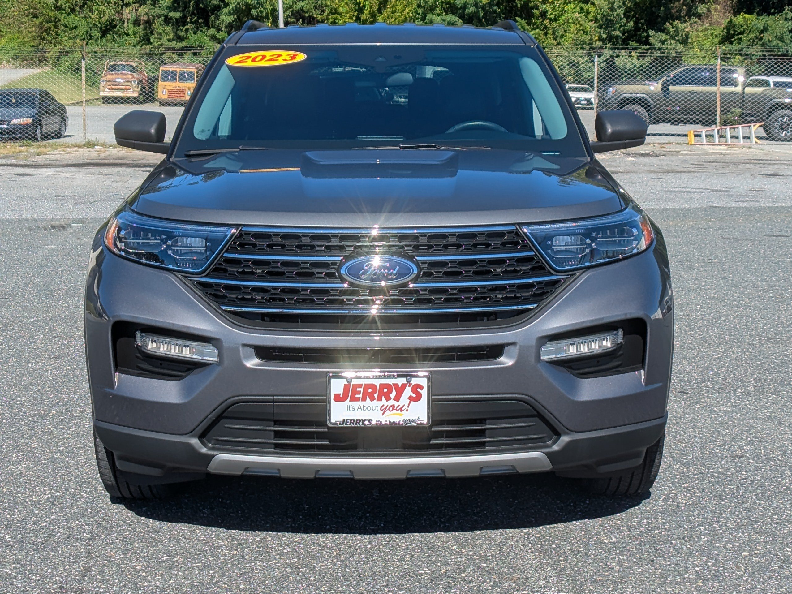 Used 2023 Ford Explorer XLT w/ Equipment Group 202A AWD/4WD image 2