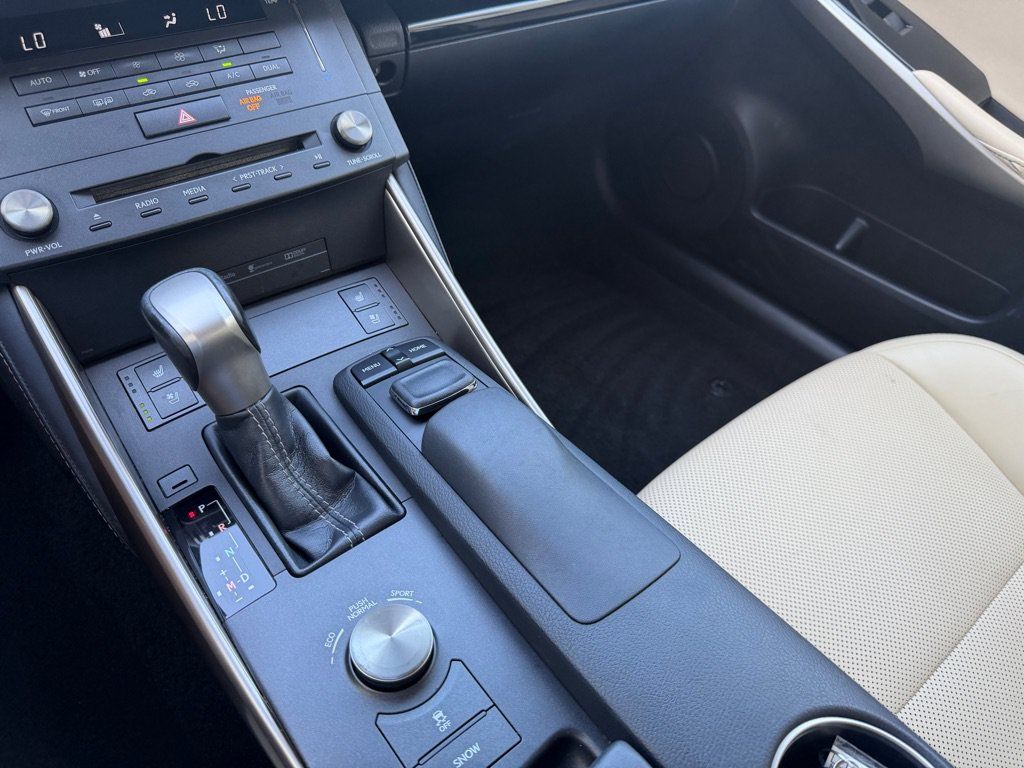 Used 2015 Lexus IS 250 AWD w/ Navigation System Package image 18
