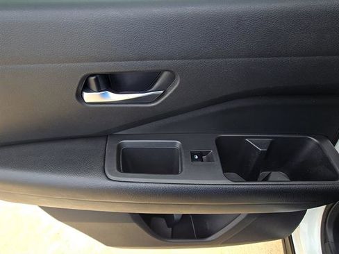 Used 2022 Nissan Pathfinder SV FWD image 22