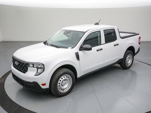 New 2026 Ford Maverick XL image 9