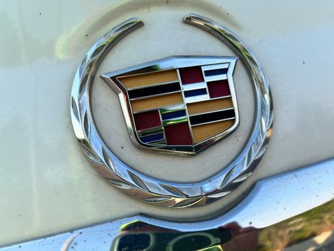 Used 2016 Cadillac SRX Luxury w/ Driver Awareness Package AWD/4WD image 11