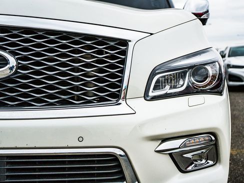 Used 2017 INFINITI QX80 4WD w/ Deluxe Technology Package image 9