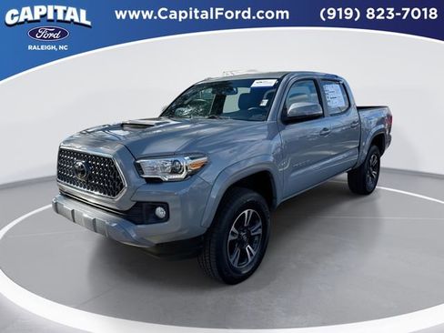 Used 2019 Toyota Tacoma TRD Sport image 1