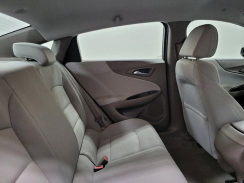 Used 2022 Chevrolet Malibu LS FWD image 19