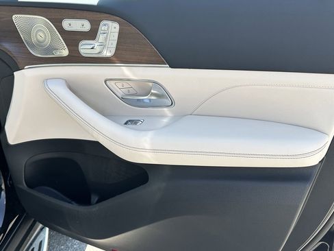 New 2026 Mercedes-Benz GLS 450 4MATIC image 16