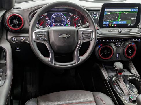 Used 2024 Chevrolet Blazer RS w/ Enhanced Convenience Package image 4