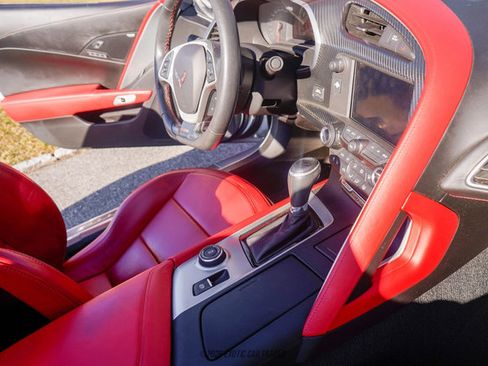 Used 2015 Chevrolet Corvette Z06 w/ 3LZ Preferred Equipment Group image 44