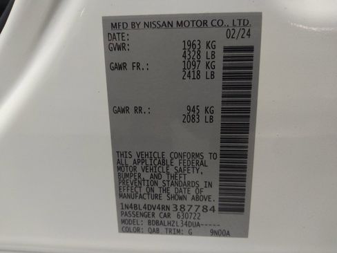 Used 2024 Nissan Altima 2.5 SV FWD image 33