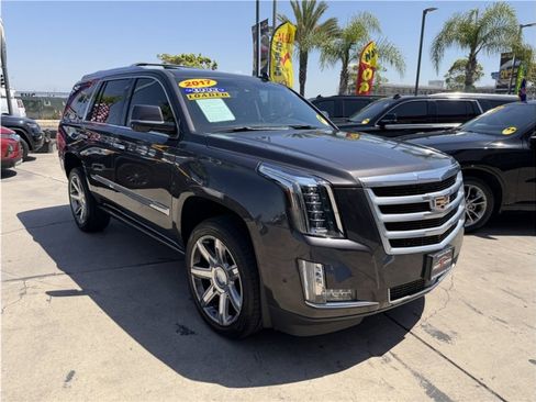 Used 2017 Cadillac Escalade Premium Luxury AWD/4WD image 7