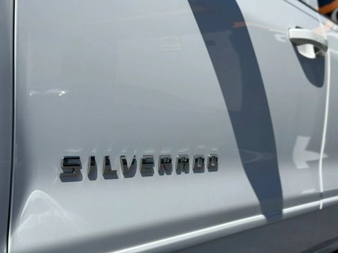 Used 2019 Chevrolet Silverado 1500 LT AWD/4WD image 34