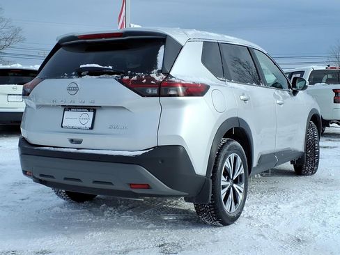 Certified 2023 Nissan Rogue SV image 3
